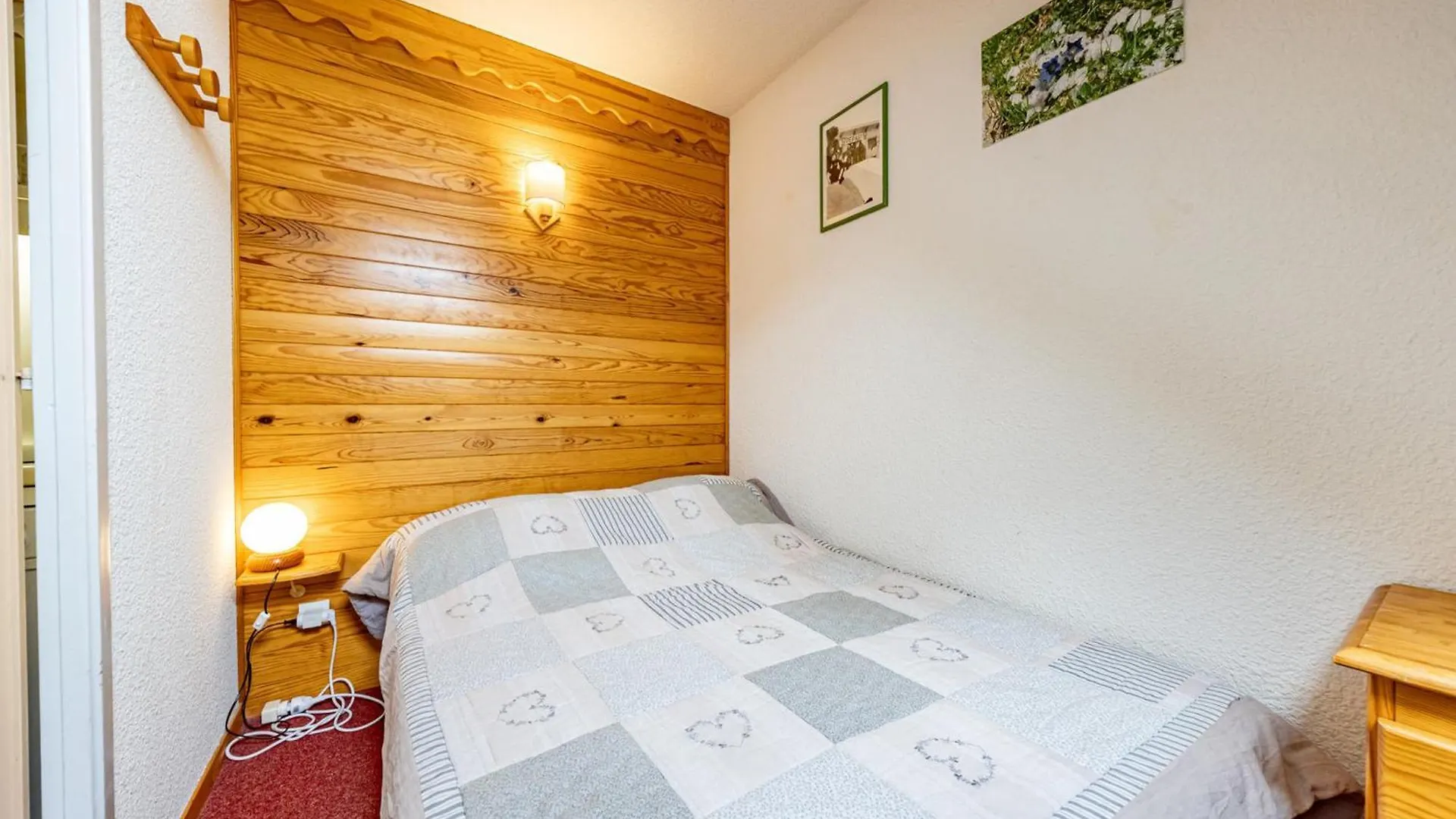 Duplex Confort Lambrisse 6 Pers Avec Ski Lockers - Fr-1-807-79 Saint-Francois-Longchamp 0*,  France